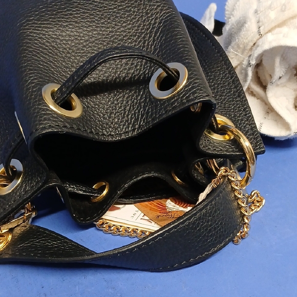 Anna Paola Black Leather Bucket Bag Made in Italy Measuring 8" High - Picture 8 of 9